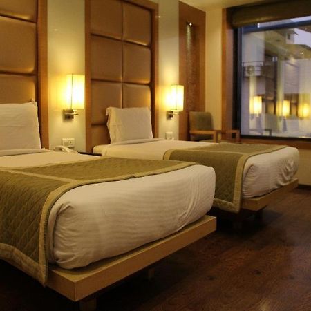 Almondz Hotel Νέο Δελχί Εξωτερικό φωτογραφία