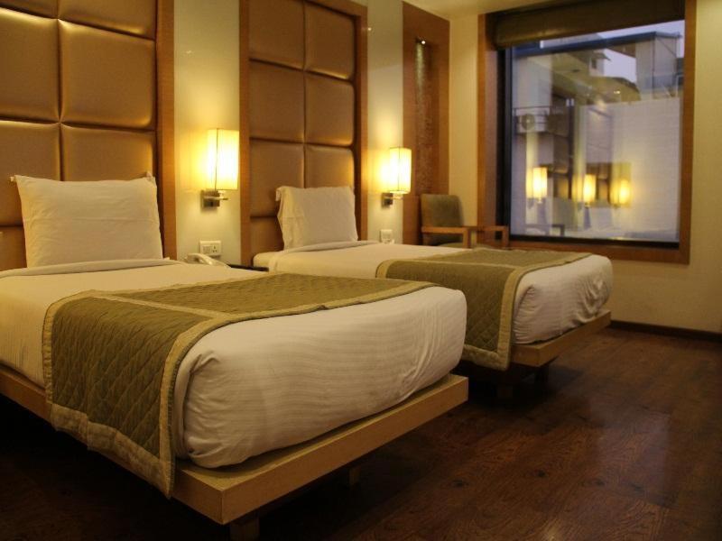 Almondz Hotel Νέο Δελχί Εξωτερικό φωτογραφία