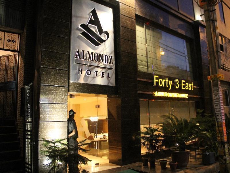 Almondz Hotel Νέο Δελχί Εξωτερικό φωτογραφία
